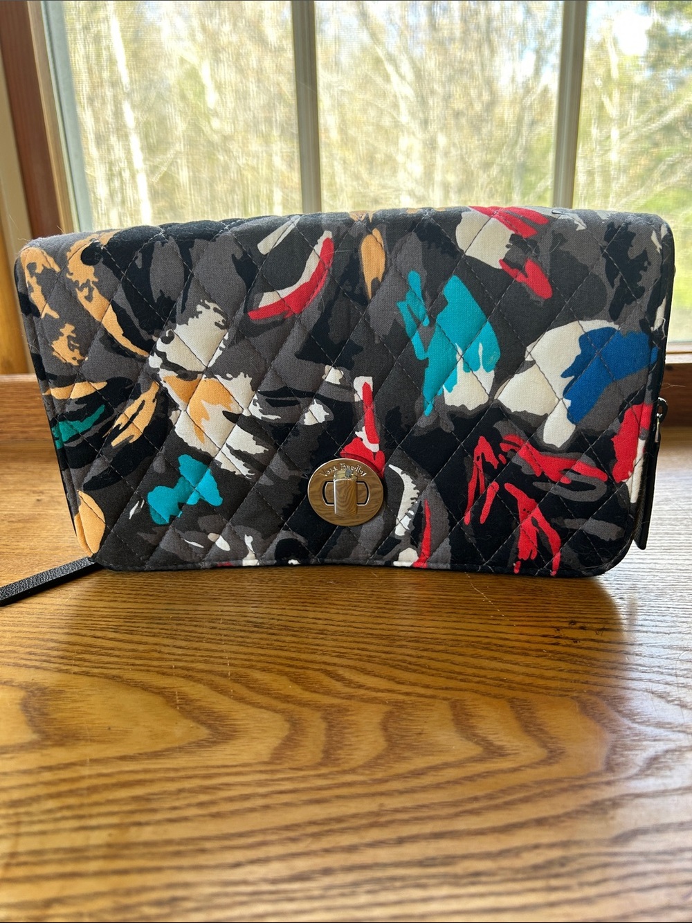 Vera Bradley Black Quilted Turn Lock Crossbody in Splash Floral New